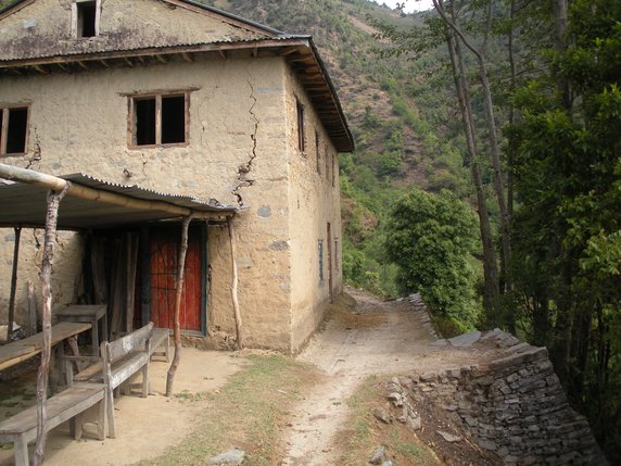A building before the climb to Chipling